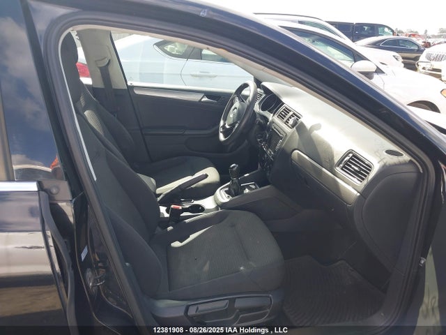3VW1K7AJ1FM353140 Volkswagen Jetta