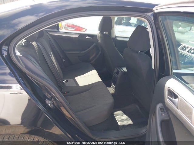 3VW1K7AJ1FM353140 Volkswagen Jetta