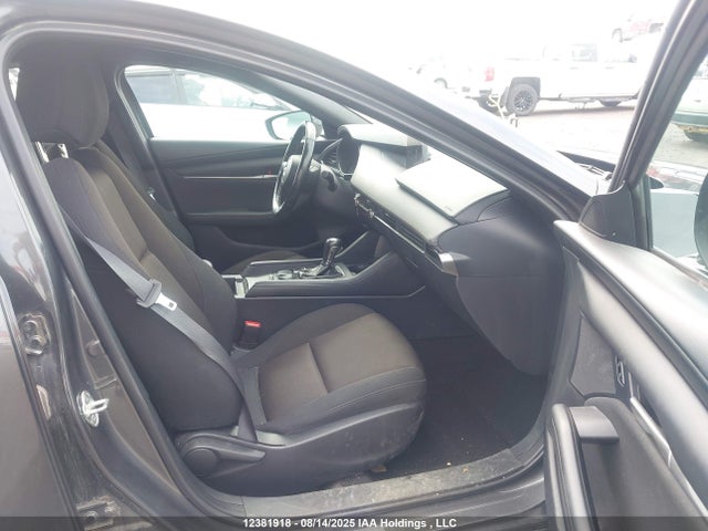 JM1BPBLM5P1612827 Mazda pyukd