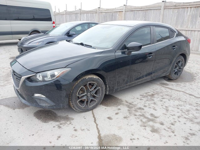 3MZBM1V74FM213951 Mazda pe