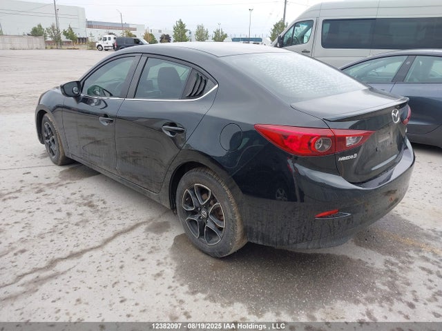 3MZBM1V74FM213951 Mazda pe