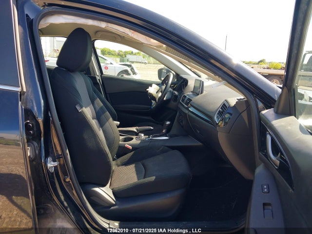 3MZBM1L78GM274983 Mazda pe