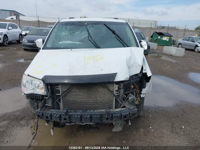 2C4RC1BG0ER336226 Chrysler Town and Country