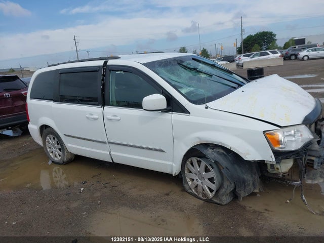 2C4RC1BG0ER336226 Chrysler Town and Country