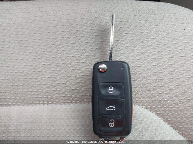 1VWAS7A3XGC029382 Volkswagen 1.8t