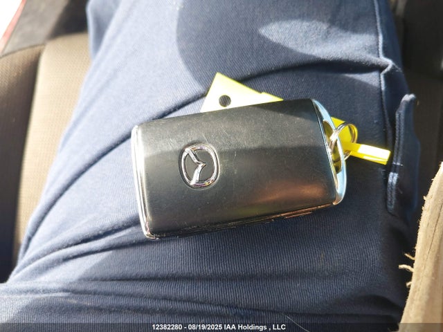 JM1BPACL9K1112602 Mazda py