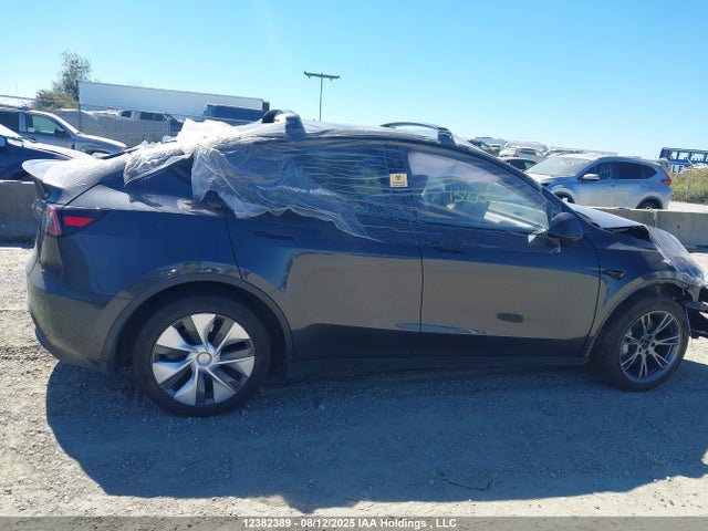 7SAYGDEE9RF989878 Tesla 2024