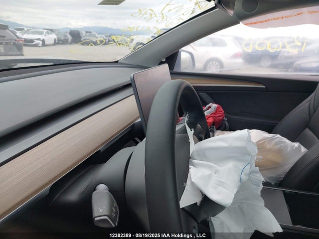 7SAYGDEE9RF989878 Tesla 2024