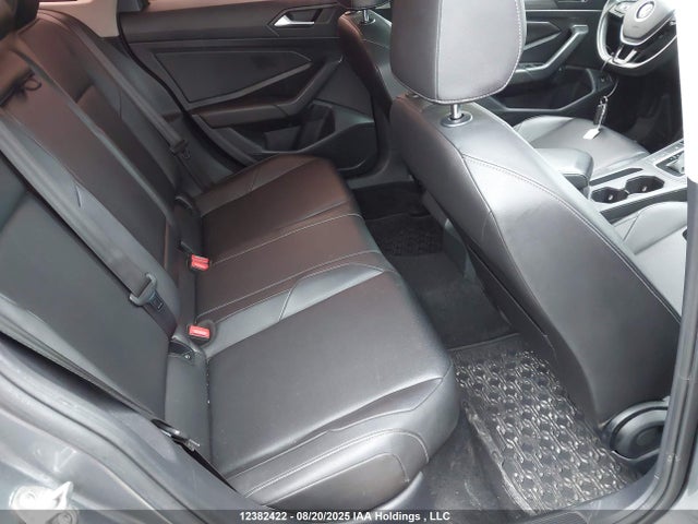 3VWE57BU4KM022869 Volkswagen 1.8 tsi