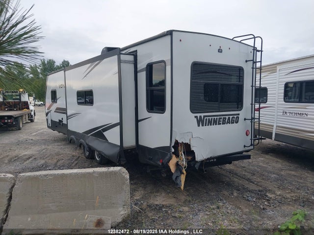 Winnebago 2021 2021 54CTV1129M6061354 Image 3