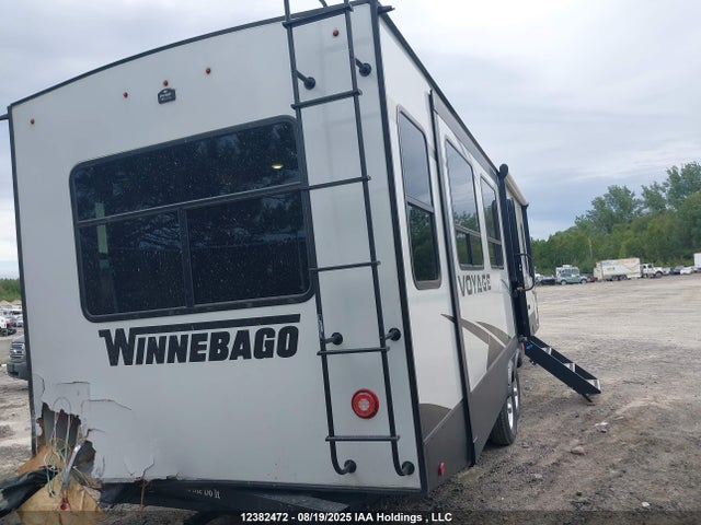 Winnebago 2021 2021 54CTV1129M6061354 Image 4