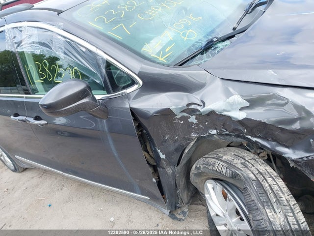 2C4RC1BG5HR710916 Chrysler Pacifica