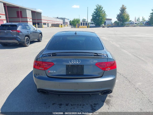 Audi RS 5 2015 WUAC6BFRXFA901332 Image 17