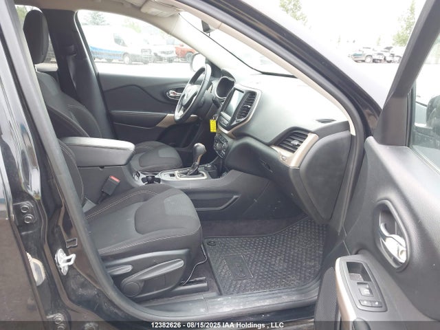 1C4PJMCB1JD592292 Jeep Cherokee