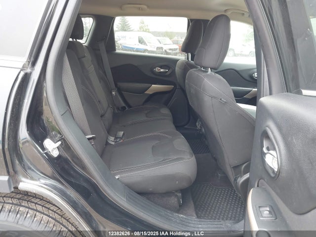 1C4PJMCB1JD592292 Jeep Cherokee