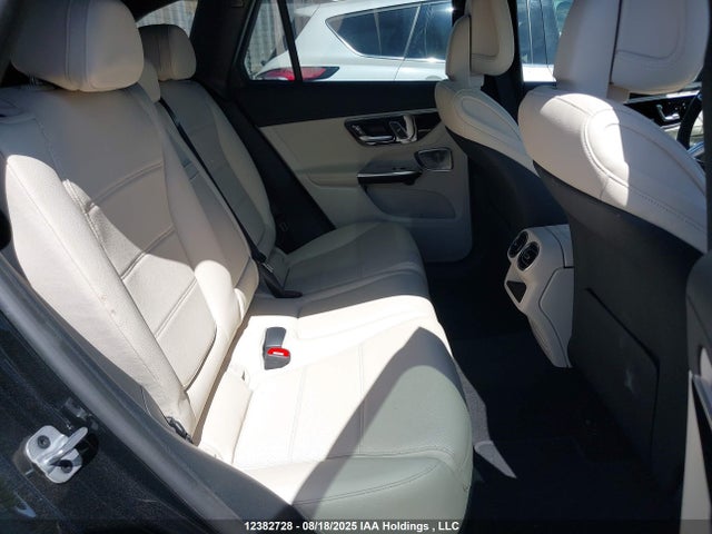 W1NKM4HB4RF065740 Mercedes-Benz m254
