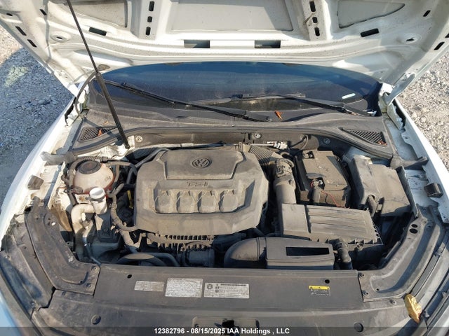 1VWAA7A31JC023612 Volkswagen tsi