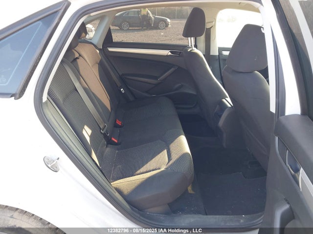 1VWAA7A31JC023612 Volkswagen tsi
