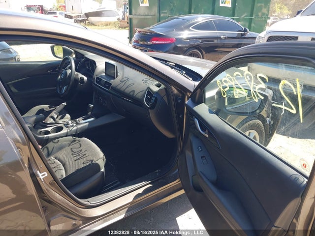 3MZBM1L77GM250836 Mazda pe