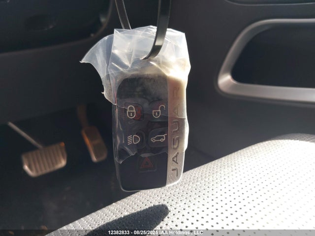 Jaguar aj126 s/c 2018 SADCM2FV4JA235663 Image 11