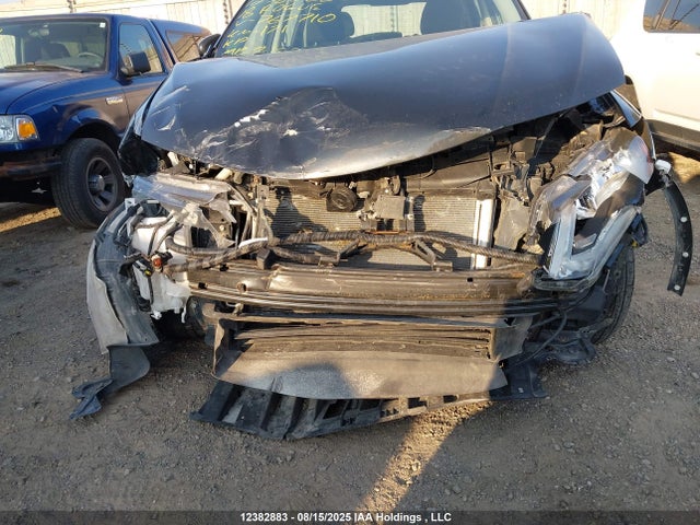 5N1AT2MV5JC767710 Nissan Rogue