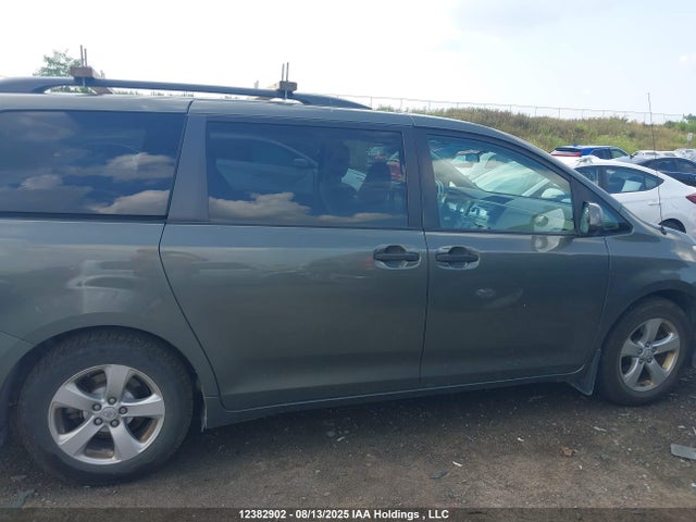 Продажа на аукционе авто 2012 Toyota Sienna V6 7 Passenger, vin: 5TDZK3DC4CS246770, номер лота: 12382902