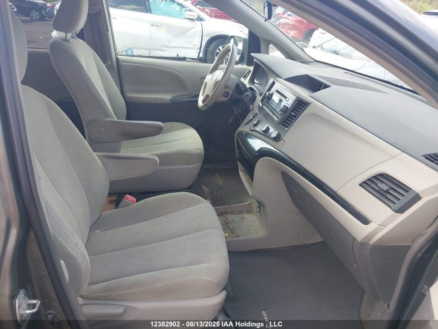 Продажа на аукционе авто 2012 Toyota Sienna V6 7 Passenger, vin: 5TDZK3DC4CS246770, номер лота: 12382902