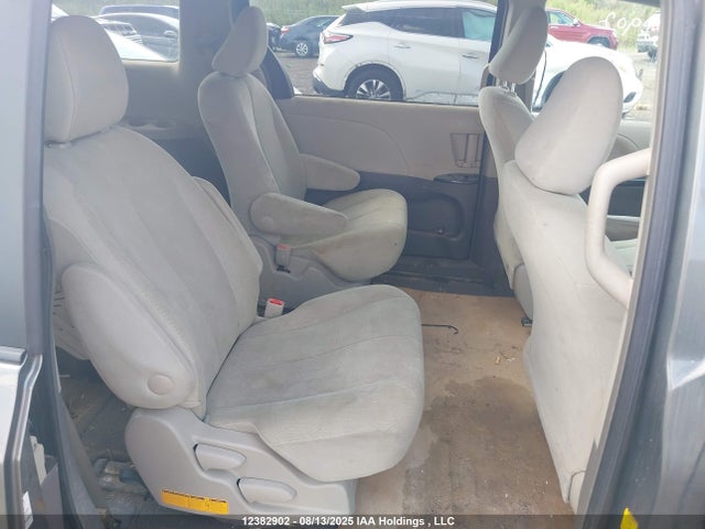 Продажа на аукционе авто 2012 Toyota Sienna V6 7 Passenger, vin: 5TDZK3DC4CS246770, номер лота: 12382902