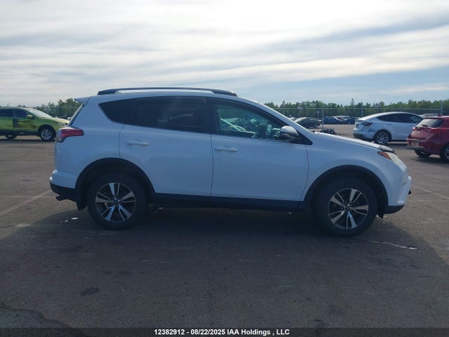 Toyota 2ar-fe 2017 2T3RFREVXHW645373 Image 13