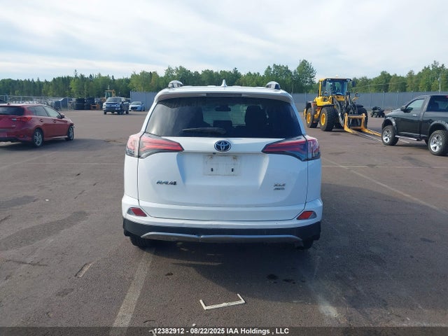 Toyota 2ar-fe 2017 2T3RFREVXHW645373 Image 16