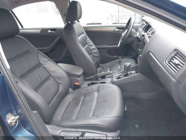 3VWL17AJ5HM378671 Volkswagen 1.8 tsi