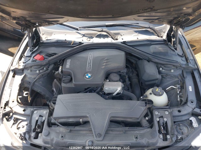 BMW 320i 2016 WBA8A3C54GK688749 Image 10