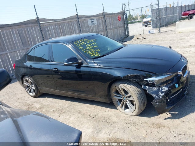 BMW 320i 2016 WBA8A3C54GK688749 Image 13