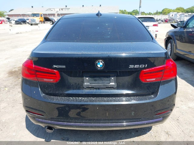 BMW 320i 2016 WBA8A3C54GK688749 Image 16