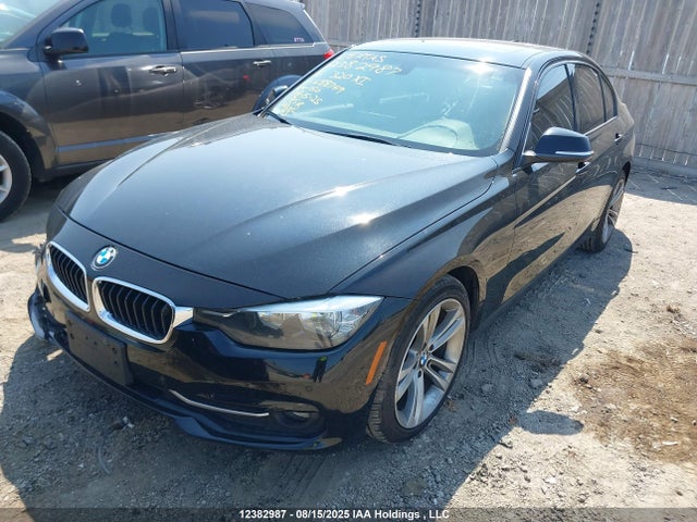 BMW 320i 2016 WBA8A3C54GK688749 Image 2