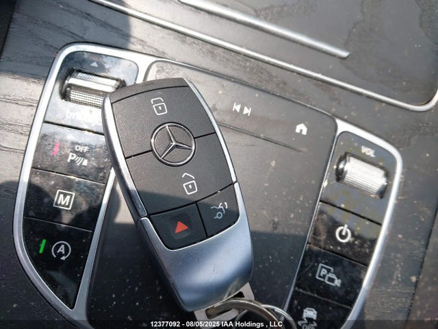 W1N0G8EB3NV365795 Mercedes-Benz m274