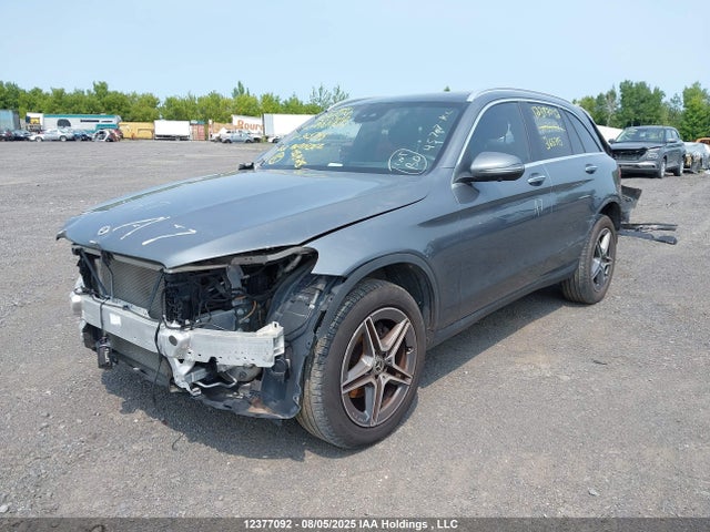 W1N0G8EB3NV365795 Mercedes-Benz m274