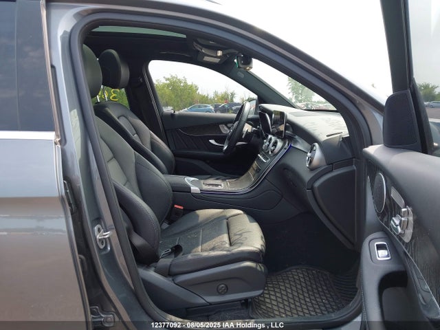 W1N0G8EB3NV365795 Mercedes-Benz m274