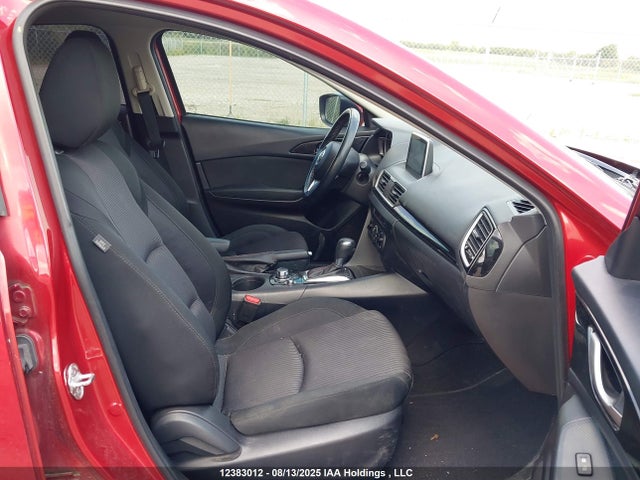 3MZBM1V78FM139613 Mazda pe