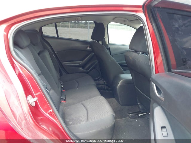 3MZBM1V78FM139613 Mazda pe