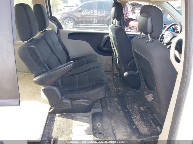 2C4RDGBG4JR303675 Dodge Grand Caravan