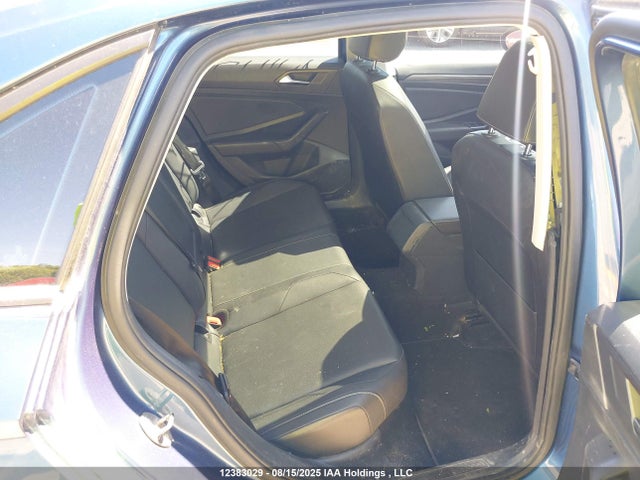 3VWE57BU1KM111735 Volkswagen 1.8 tsi