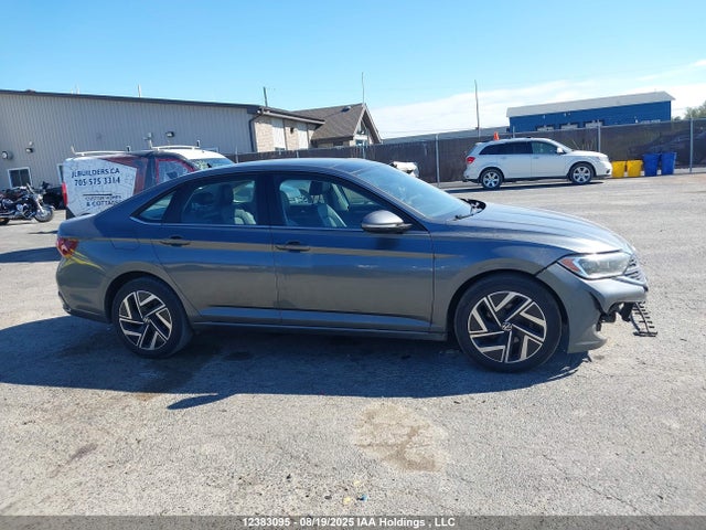 3VWGM7BU7NM026107 Volkswagen 1.5 tsi