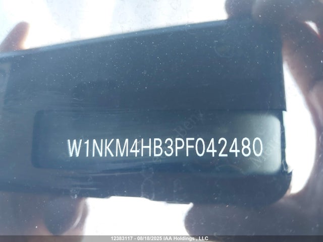 W1NKM4HB3PF042480 Mercedes-Benz m254