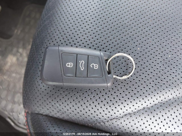 3VW5T7BU1MM052050 Volkswagen tsi
