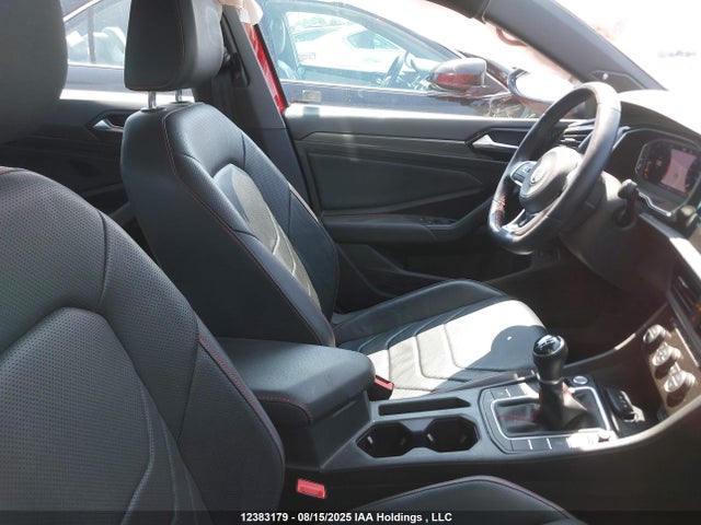 3VW5T7BU1MM052050 Volkswagen tsi