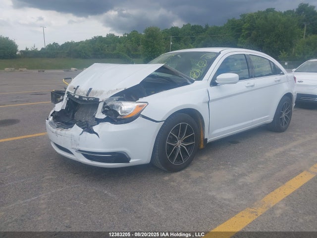 1C3CCBAB3EN229593 Chrysler 200