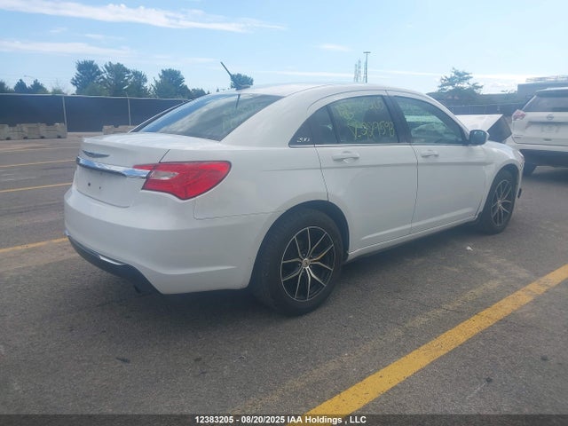 1C3CCBAB3EN229593 Chrysler 200