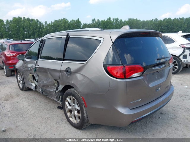 2C4RC1EG5JR289815 Chrysler Pacifica