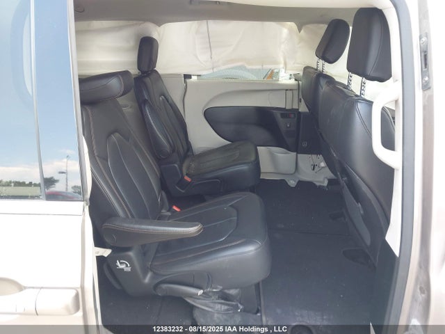 2C4RC1EG5JR289815 Chrysler Pacifica